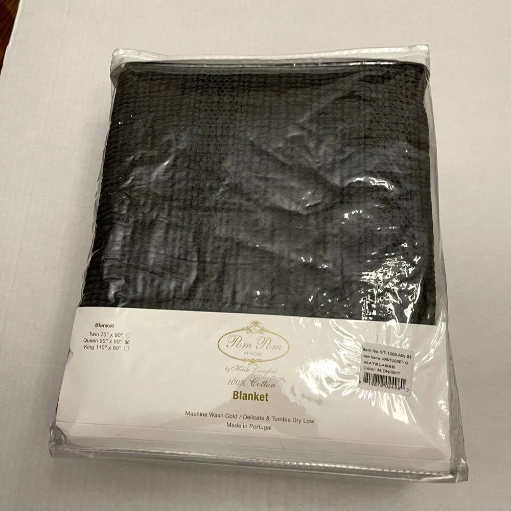Pom Pom at Home Nantucket Gray Midnight Matelassé Quilt NWT Size Queen